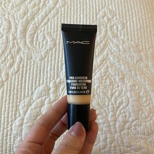 Mac Pro Longwear Foundation